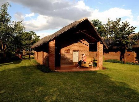 Barefoot Safari Lodge Lilongwe Exterior photo